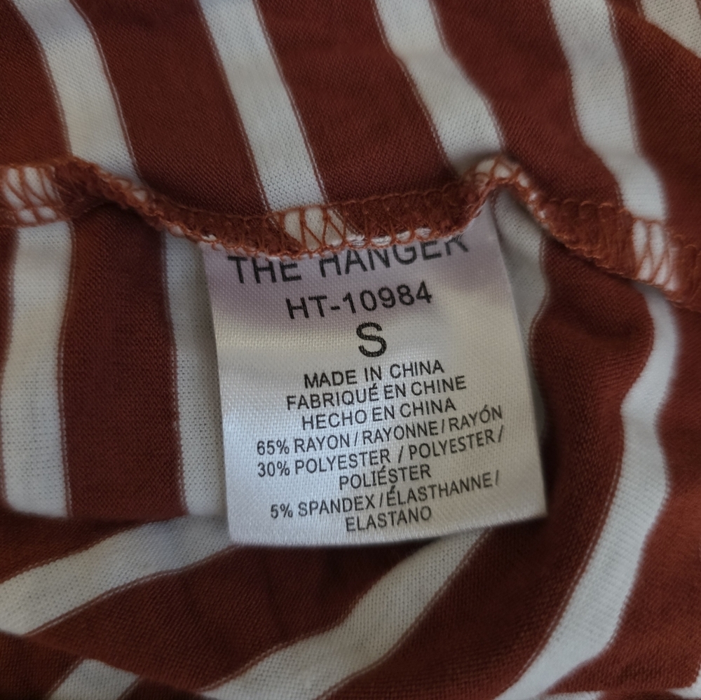 The Hanger Red and White Striped V-Neck Tank Top - Picture 3 of 5